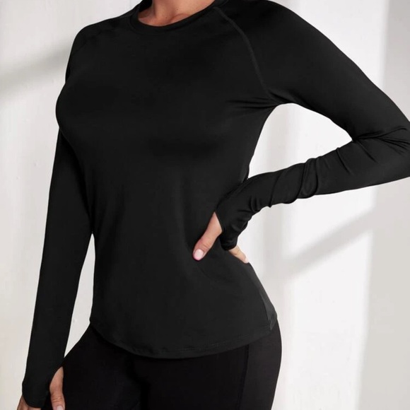 SHEIN Tops - SHEIN Black Fitted Long Sleeve Tee